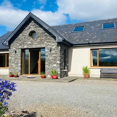 3 Bedroom 15 Mins Drive From Kenmare Town