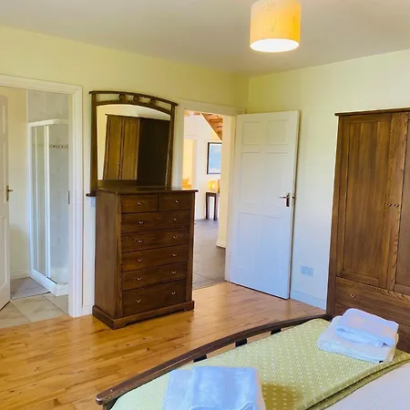 3 Bedroom 15 Mins Drive From Kenmare Town * Ardea