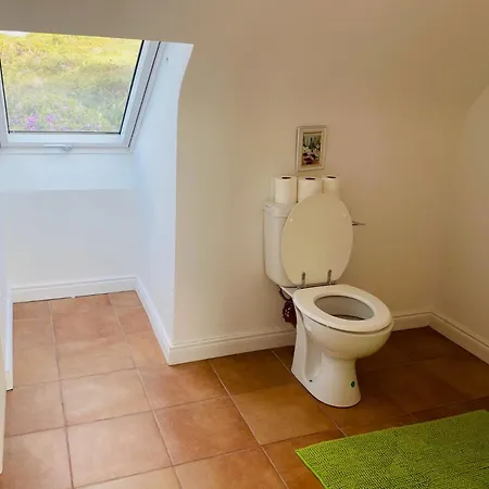 3 Bedroom 15 Mins Drive From Kenmare Town *