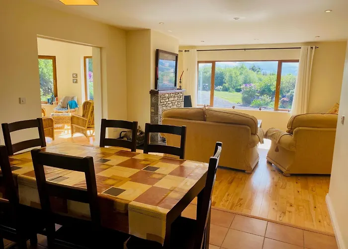3 Bedroom 15 Mins Drive From Kenmare Town *